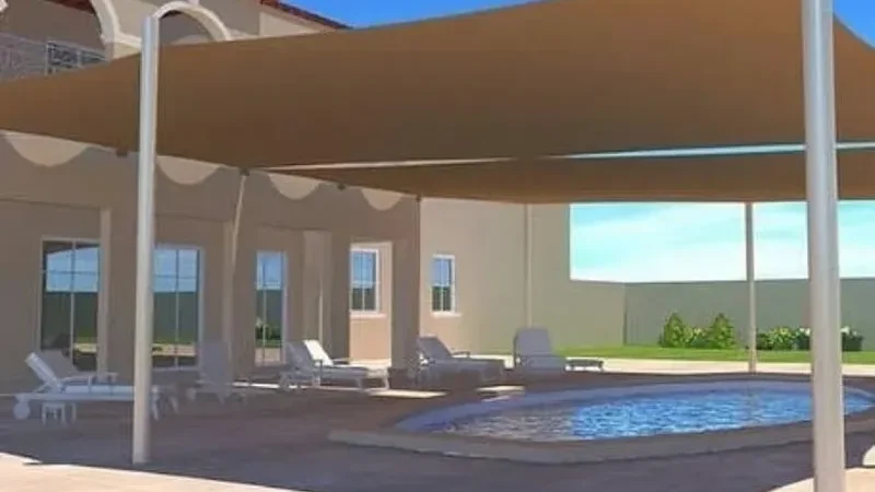 مظلات مسابح حديثة بتصميم أنيق في الدمام
