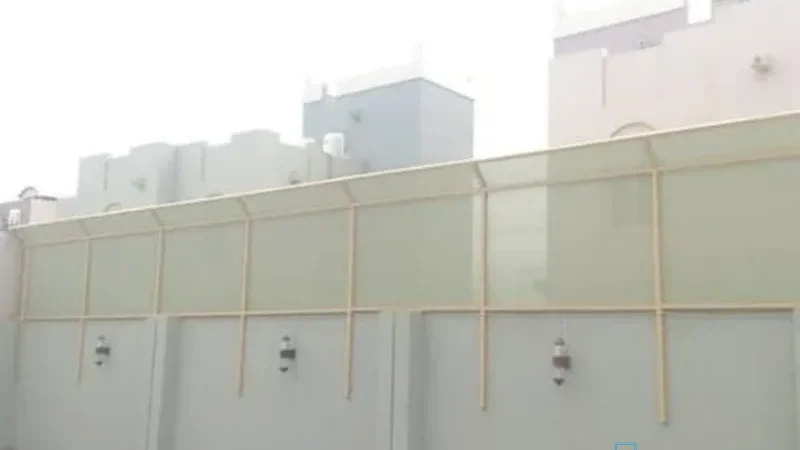 سواتر بألوان وخامات حسب رغبة العميل – سيهات