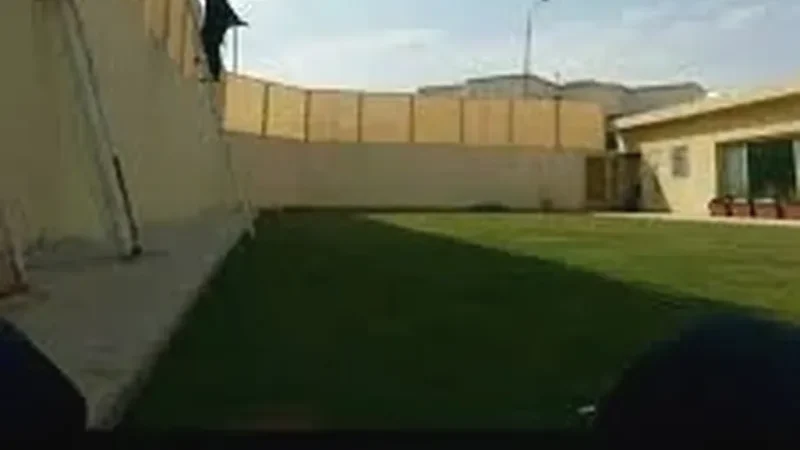 تركيب سواتر قماش بألوان متعددة – الشاطئ