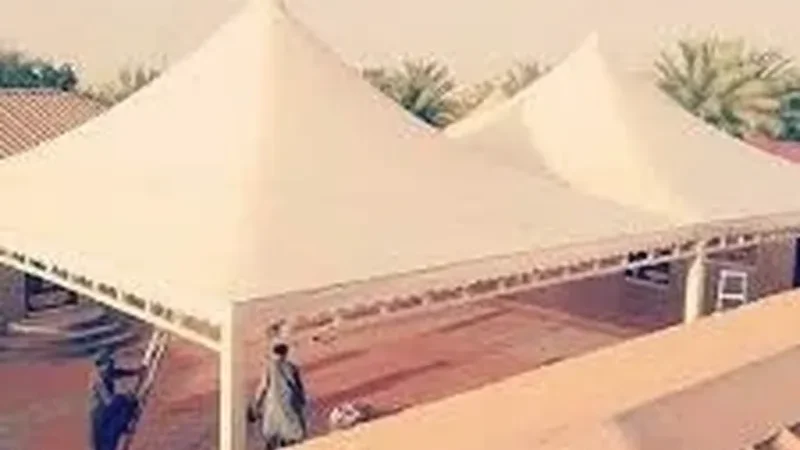مظلات هرمية بجودة عالية وتصميم أنيق – الفيصلية
