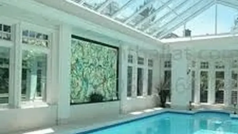 مظلات مسابح فلل بألوان متعددة – الأحساء